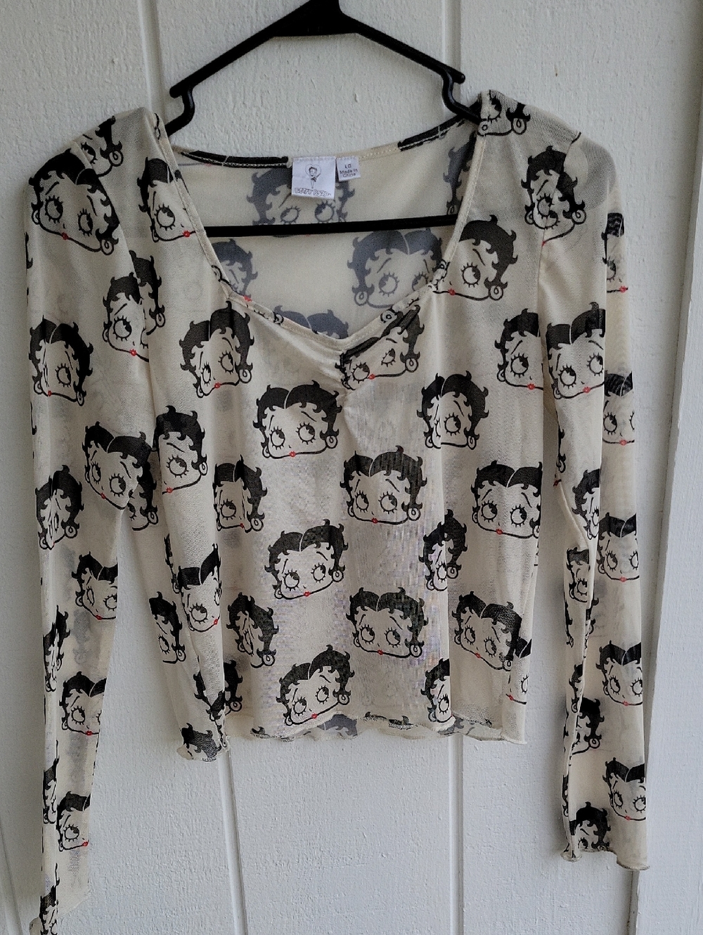 Betty Boop Cream and Black Long-Sleeve Graphic Top with Red Accents